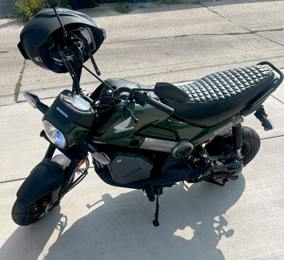 Honda Navi Off Grid black grid stitch seat cover