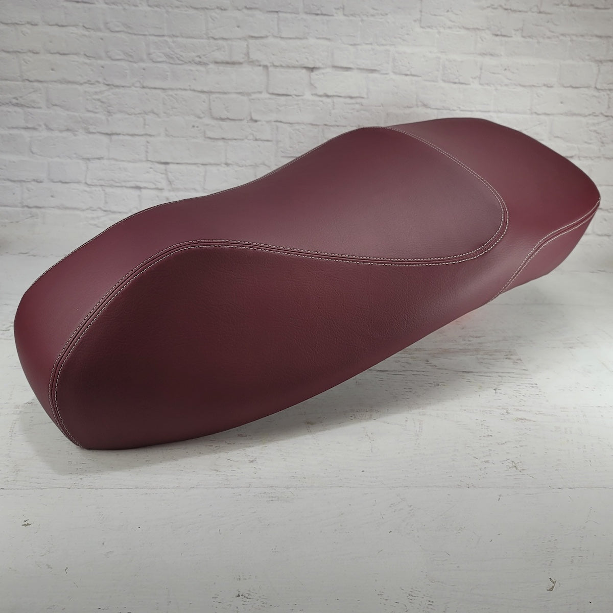 Vespa GTS 250/300 merlot burgundy seat cover
