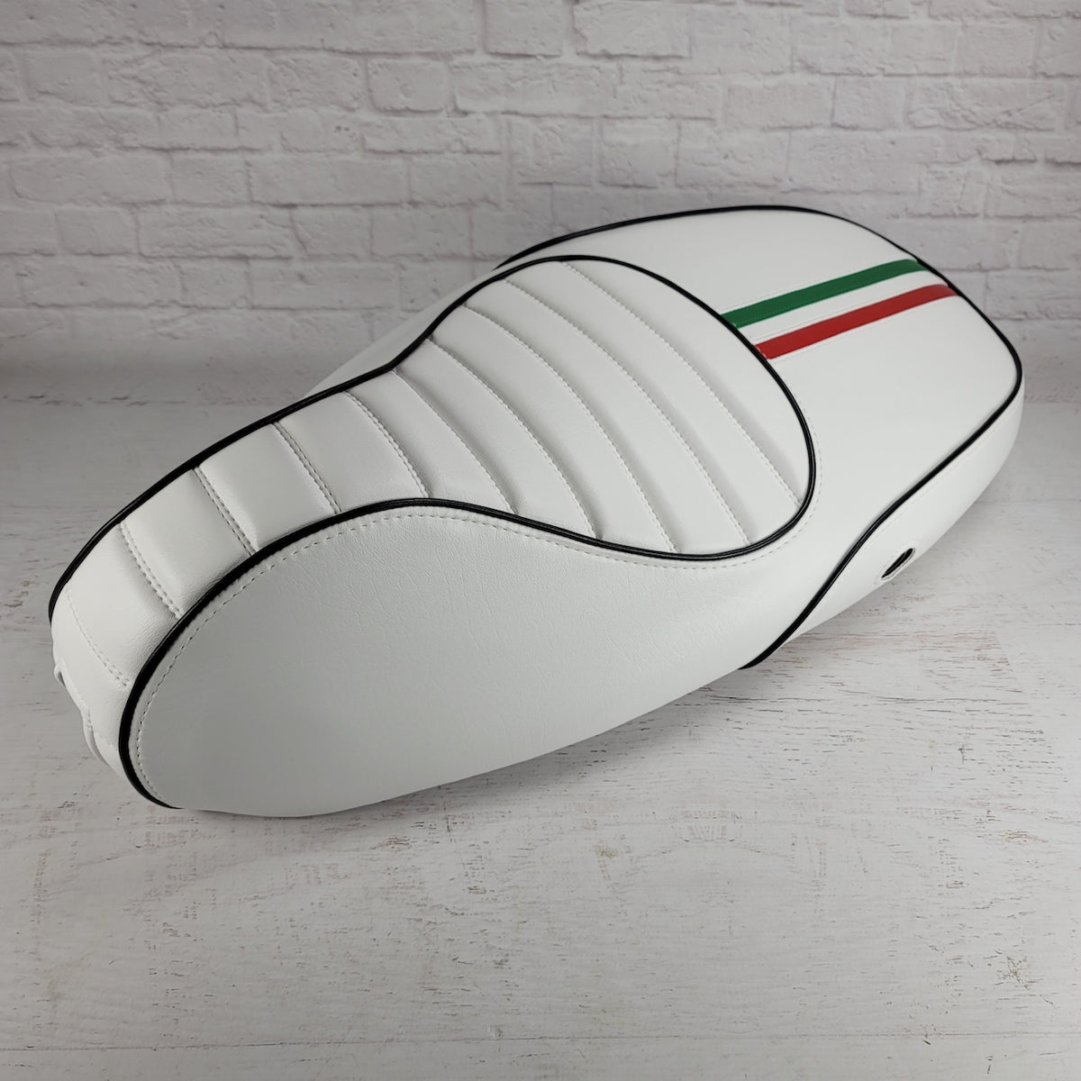 Vespa Sprint / Primavera Rosso Veloce Seat Cover with Italian Racing Stripe by Cheeky Seats