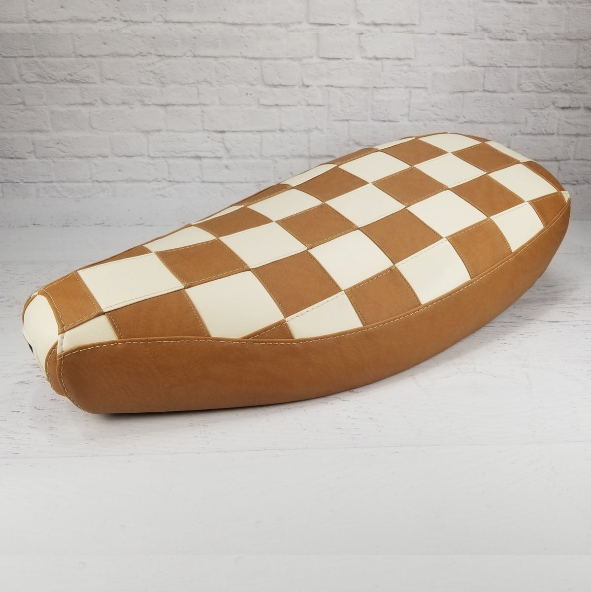 Vespa ET 2/4 checker seat cover in saddle tan and cream, handmade by Cheeky Seats