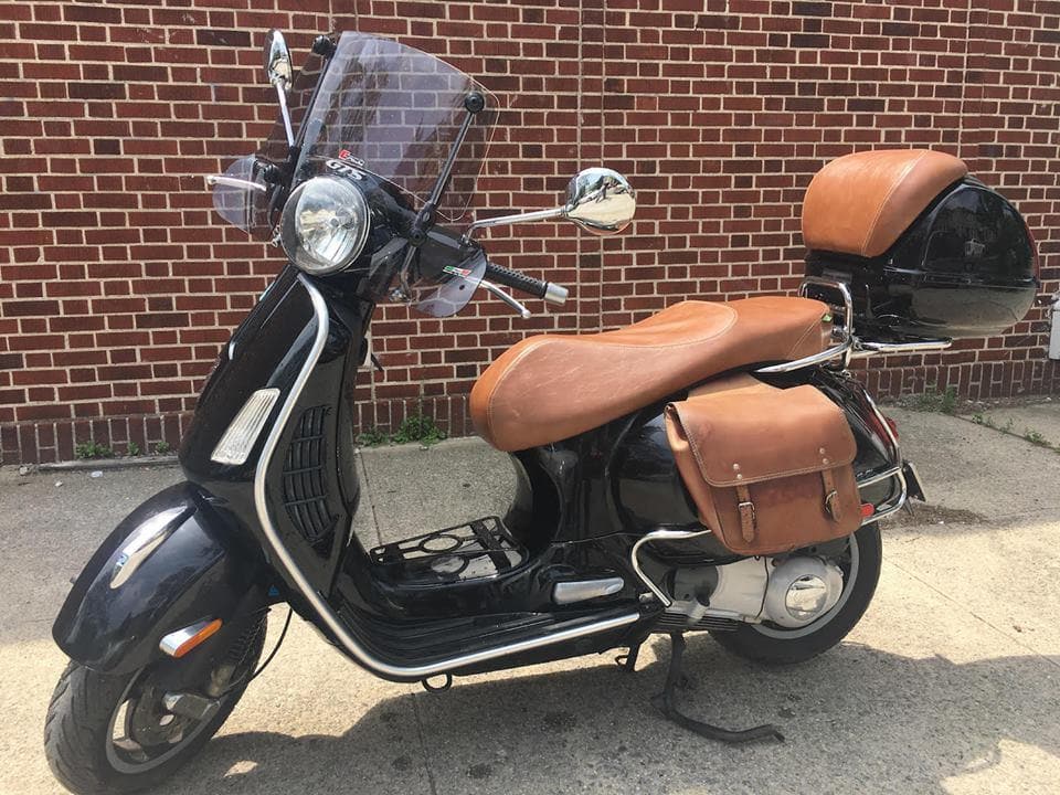 Vespa GTS 250 300 Seat Cover Distressed Caramel