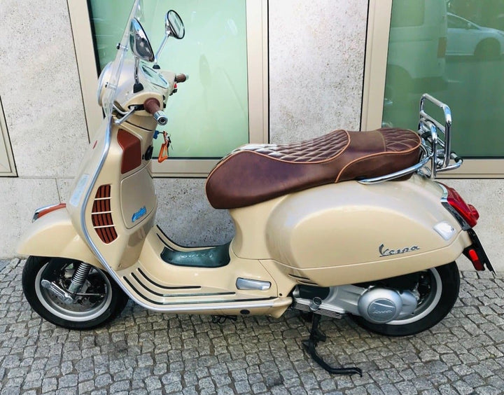 Vespa GTS Diamond Seat Cover Whiskey Brown